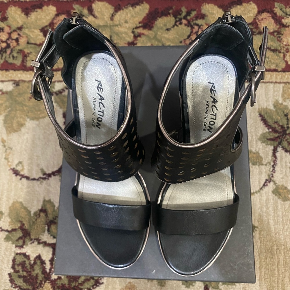 Kenneth Cole “Light Spark” Women’s Wedged Heel - Picture 5 of 8